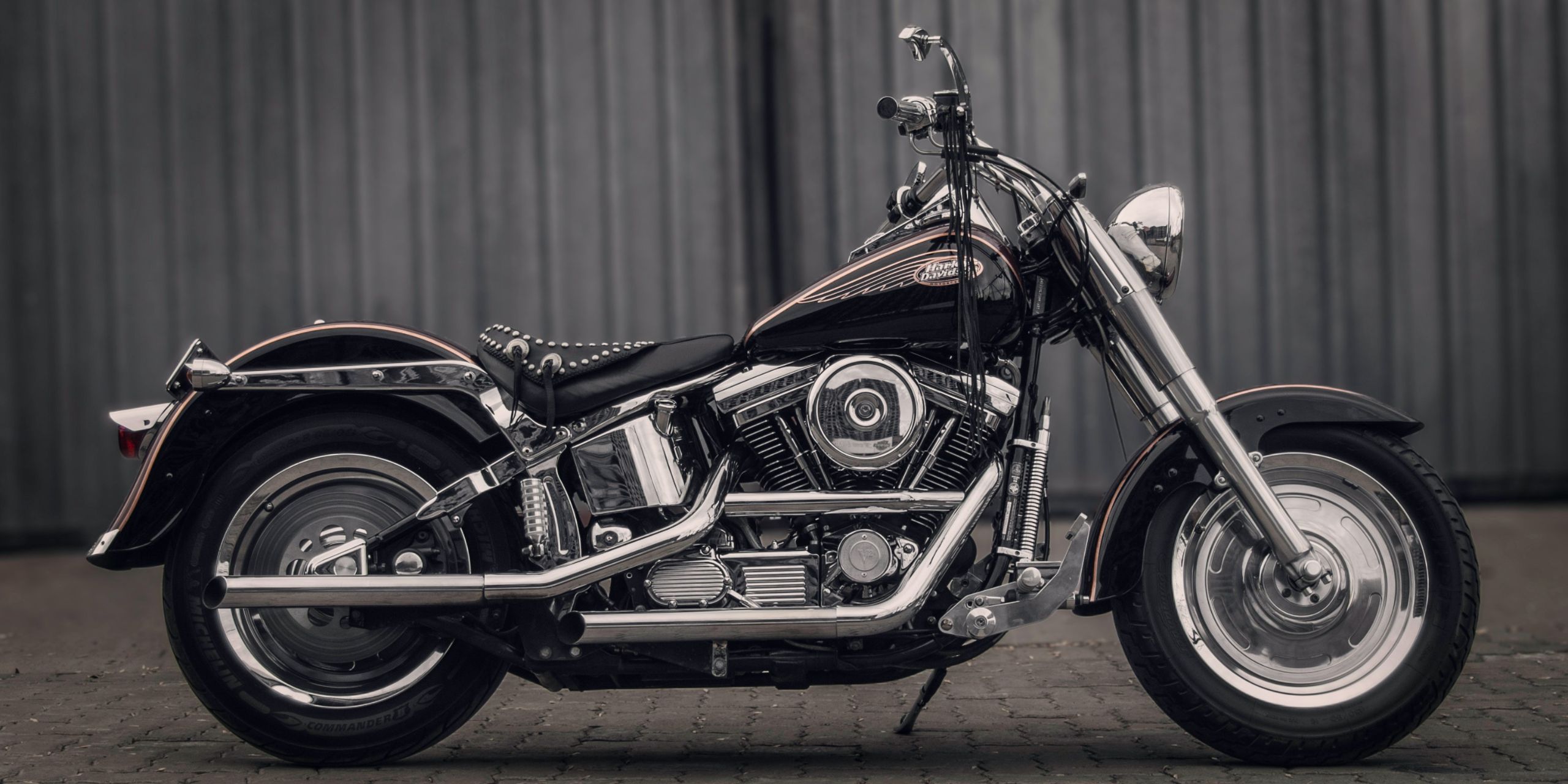 Grafik für -Handwerk, Leidenschaft und Perfektion auf zwei Rädern - die WIFI-Erfolgsgeschichte von Herbert Lanner